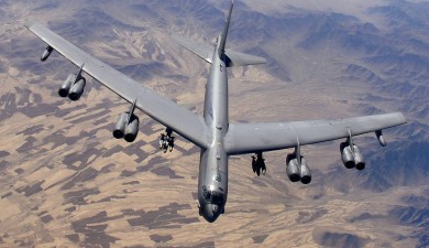 rp_1200px-B-52_over_Afghanistan.JPG
